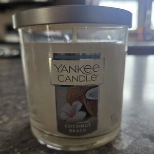 Yankee Candle 7 Oz Coconut Beach Candle